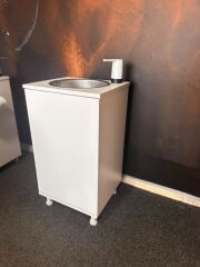 Cosmofix Mobil Seyyar Lavabo Basic 10 Litre Sabit Ayak